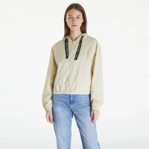 Una giacca Calvin Klein