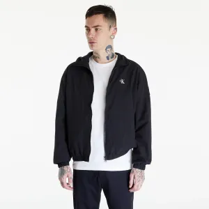 Una giacca Calvin Klein