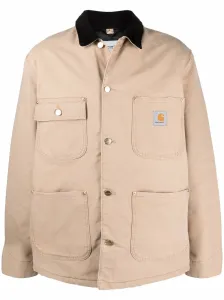Una giacca Carhartt