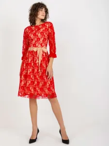 Lady's elegant lace dress - red