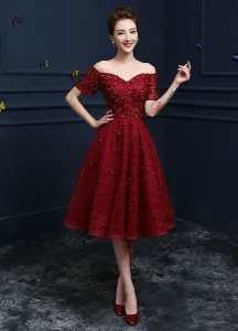 Pizzo abito da Cocktail Borgogna fiore perline Prom vestito Off della spalla Sweetheart manica corta un linea ginocchio lunghezza Party Dress