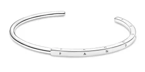 Pandora Bracciale in argento aperto rigido Pandora Logo 599493C00 17,5 cm
