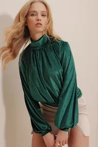 Trend Alaçatı Stili Women's Emerald Green Stand Up Collar Smocking Front Corduroy Blouse
