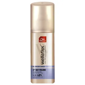 Wella Spray a fissaggio extra forte per volume di capelli Wellaflex (2nd Day Volume Blow Dry Spray) 150 ml